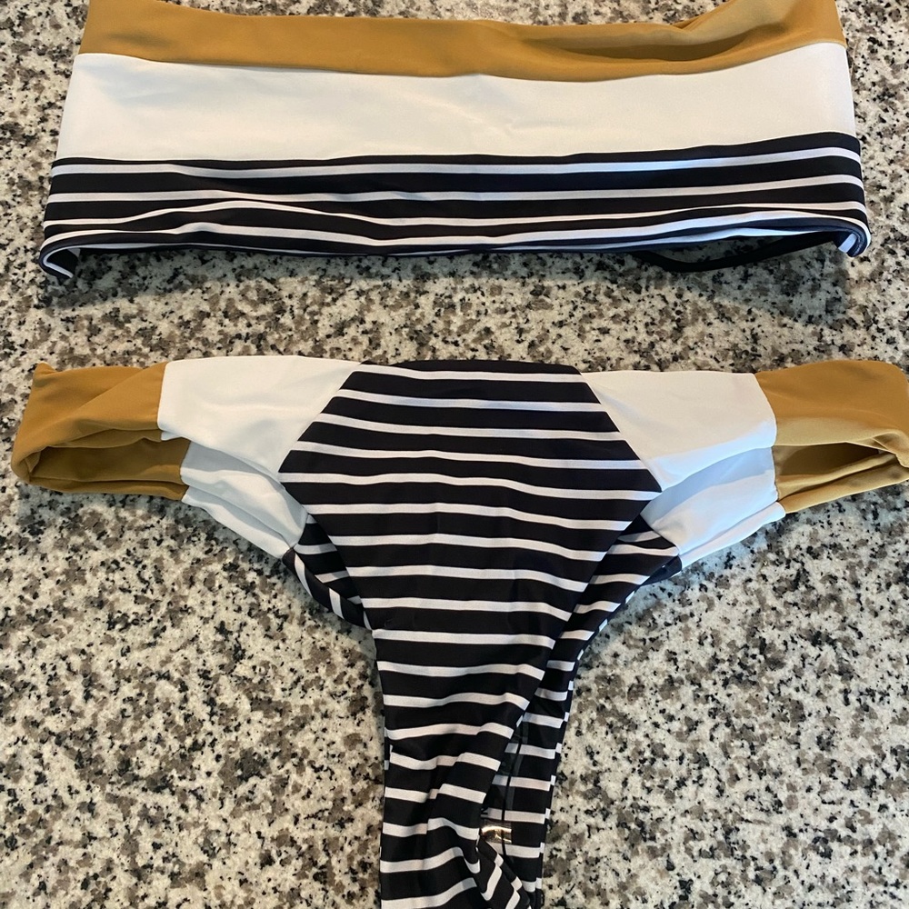 Strapless swimsuit